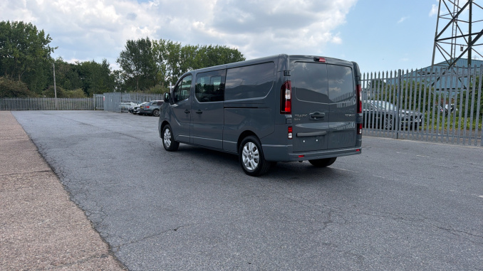 Renault Trafic Lwb Diesel LL30 Blue dCi 150 Extra [Safety] Crew Van - Image 45